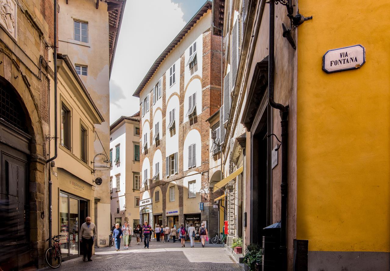 B&B Residenza Di Via Fontana Lucca Exterior photo