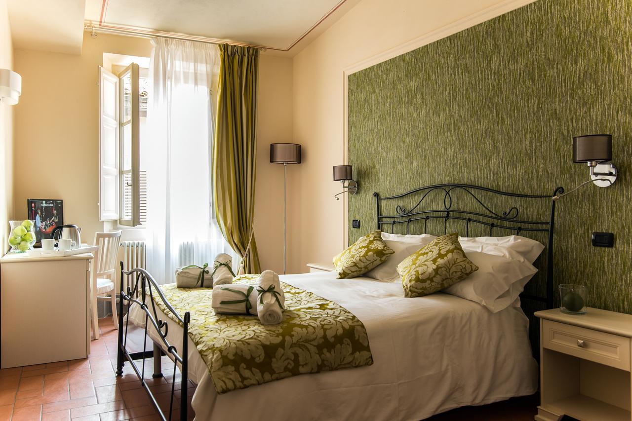 B&B Residenza Di Via Fontana Lucca Exterior photo