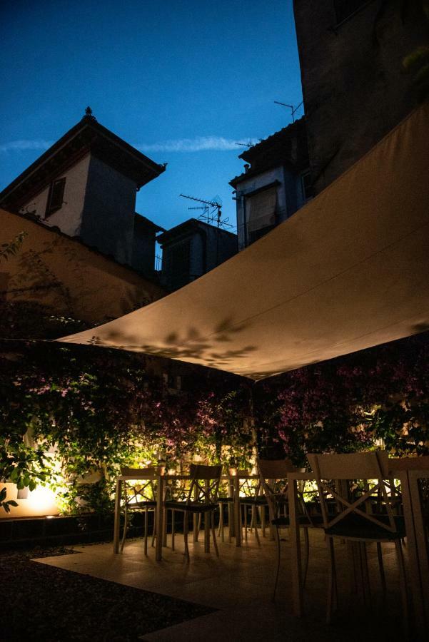 B&B Residenza Di Via Fontana Lucca Exterior photo